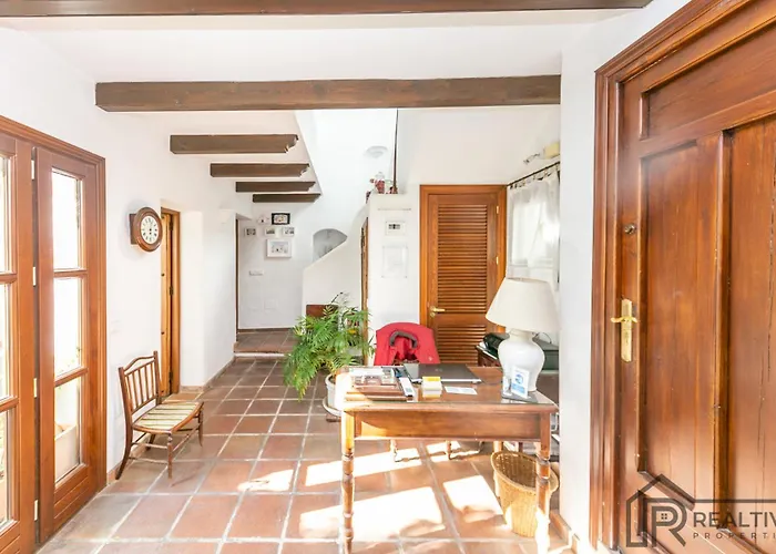 La Casa De La Iglesia